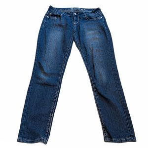 Wallflower Straight Leg Jeans for Women 